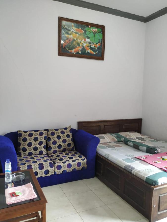 Hotel "Ngebel Indah" エクステリア 写真