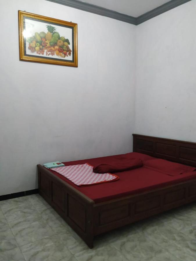 Hotel "Ngebel Indah" エクステリア 写真